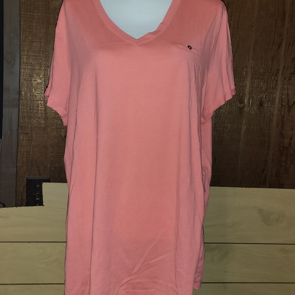 Nice peach t shirt